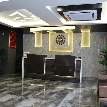 Hotel Treebo Unity à Ahmedabad Extérieur photo