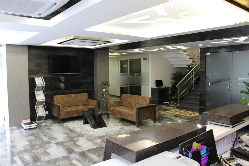 Hotel Treebo Unity à Ahmedabad Extérieur photo