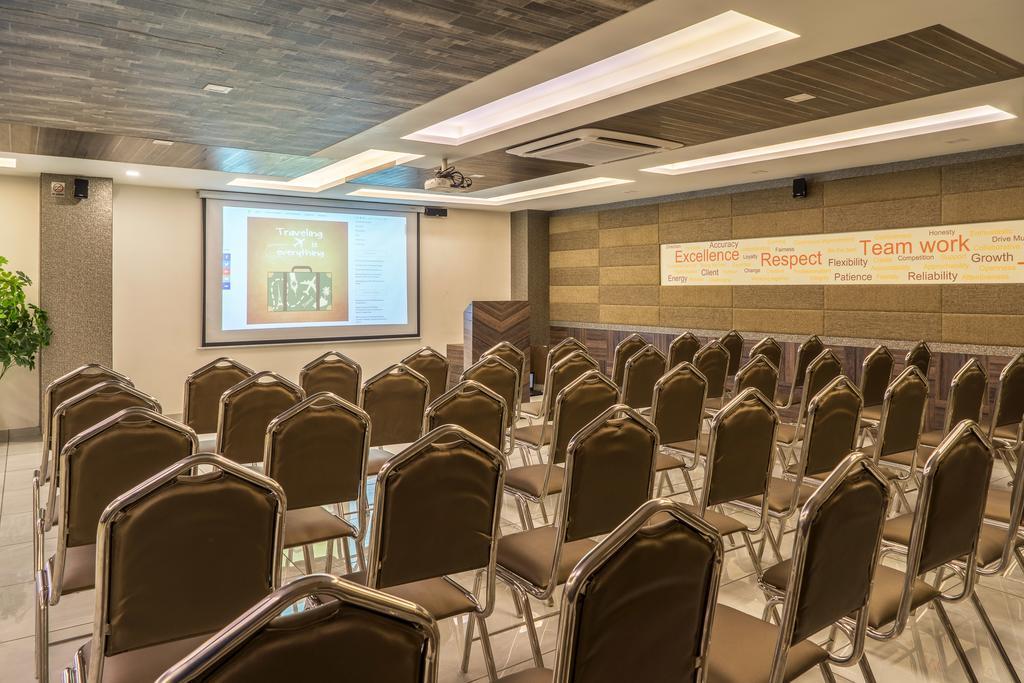 Hotel Treebo Unity à Ahmedabad Extérieur photo