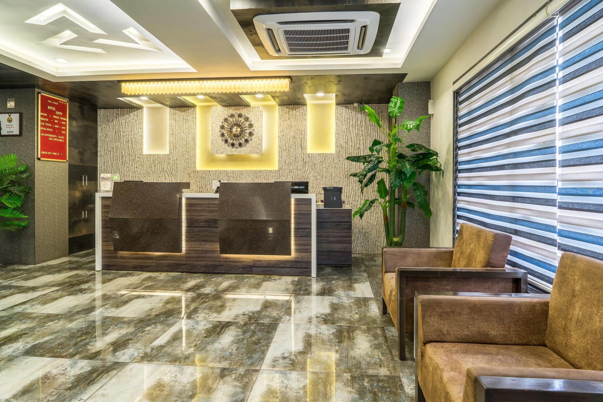 Hotel Treebo Unity à Ahmedabad Extérieur photo