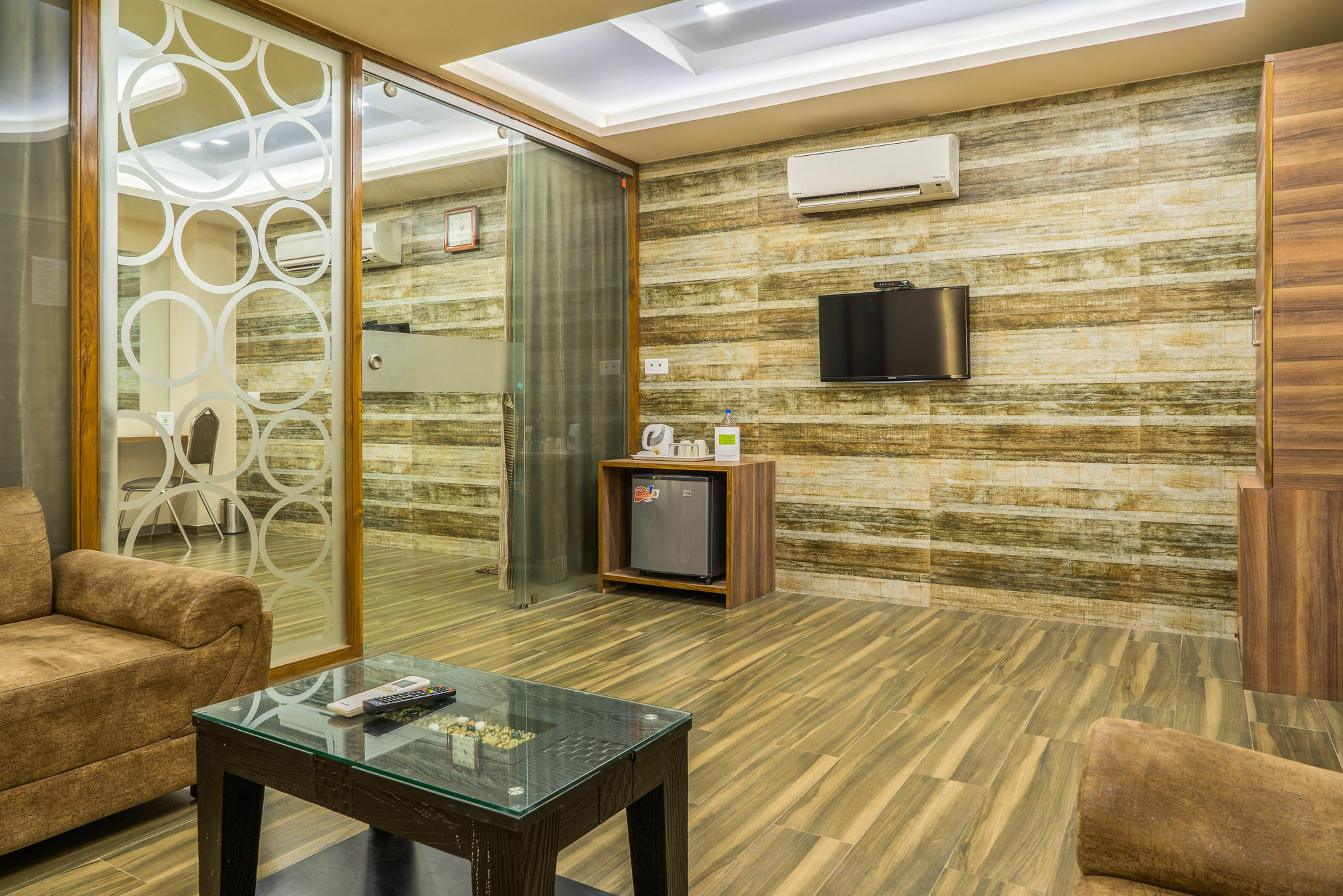 Hotel Treebo Unity à Ahmedabad Extérieur photo
